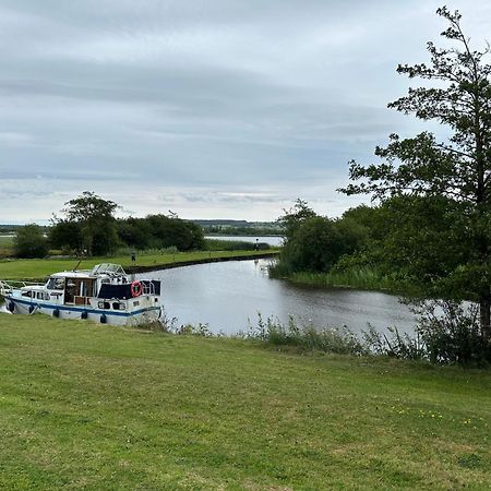Home Near The River Shannon Rooskey ภายนอก รูปภาพ