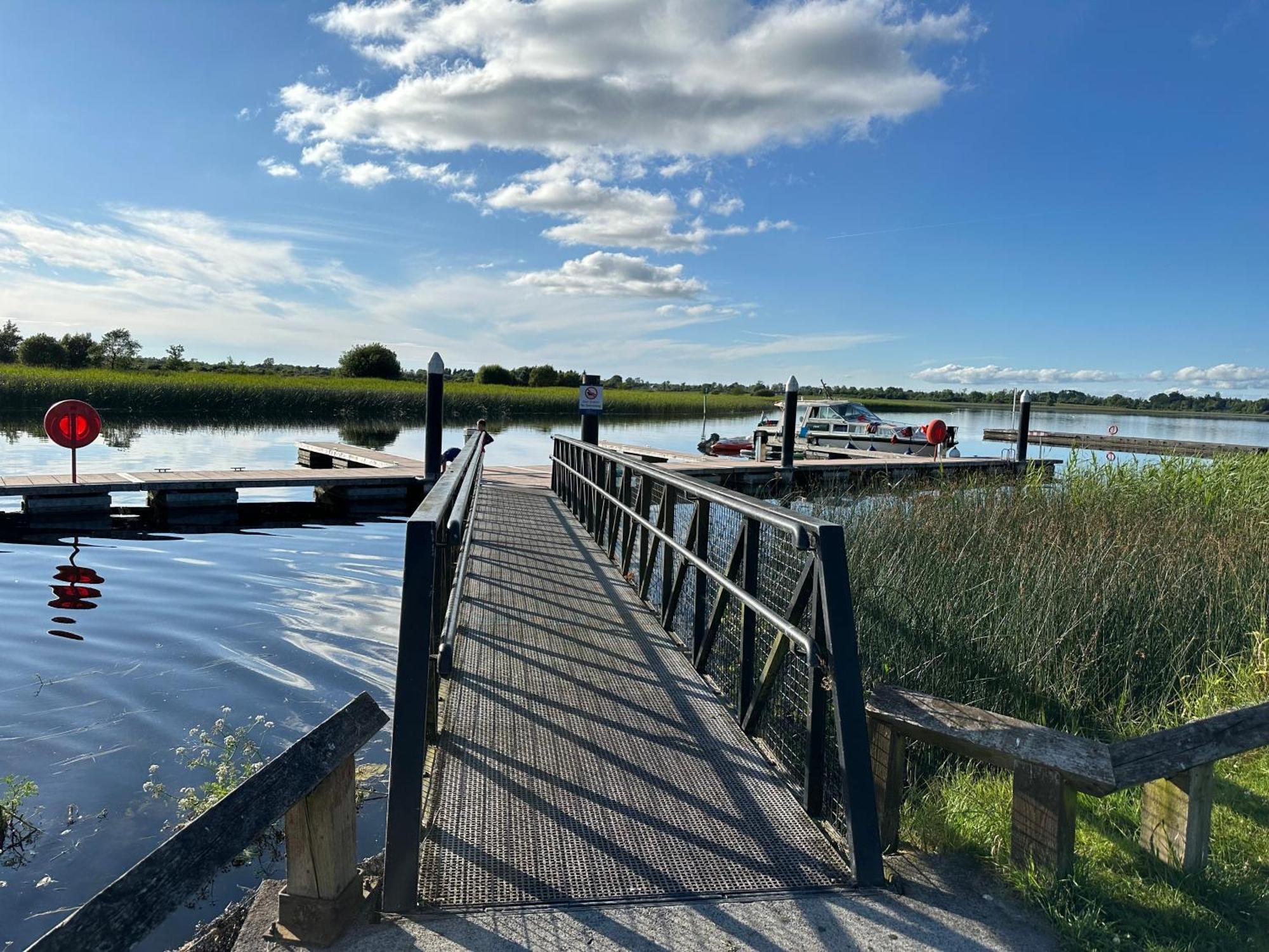 Home Near The River Shannon Rooskey ภายนอก รูปภาพ